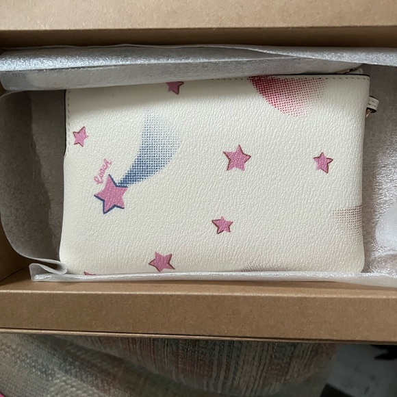 Coach White and Pink Star Wristlet in. A Coach Gift Box. NWT - Picture 2 of 4